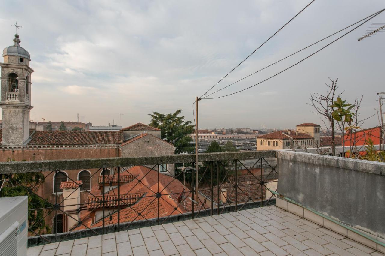Venice Lance With Lift, 2 Minutes Walk From The Train Station Dış mekan fotoğraf